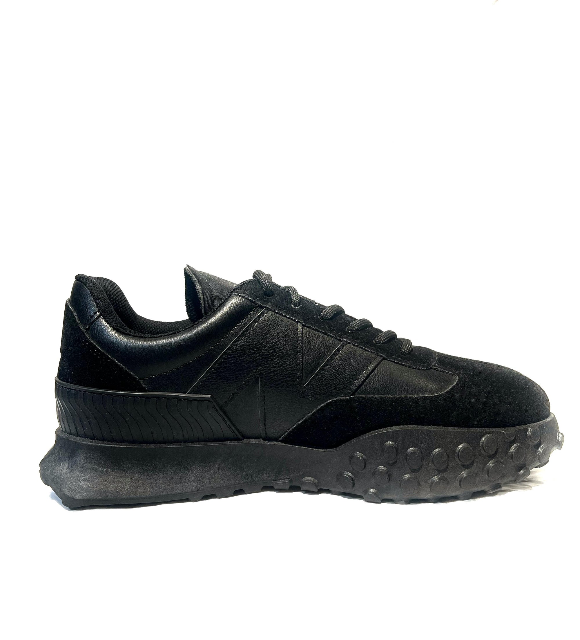 ESSENTIAL MID-TOP