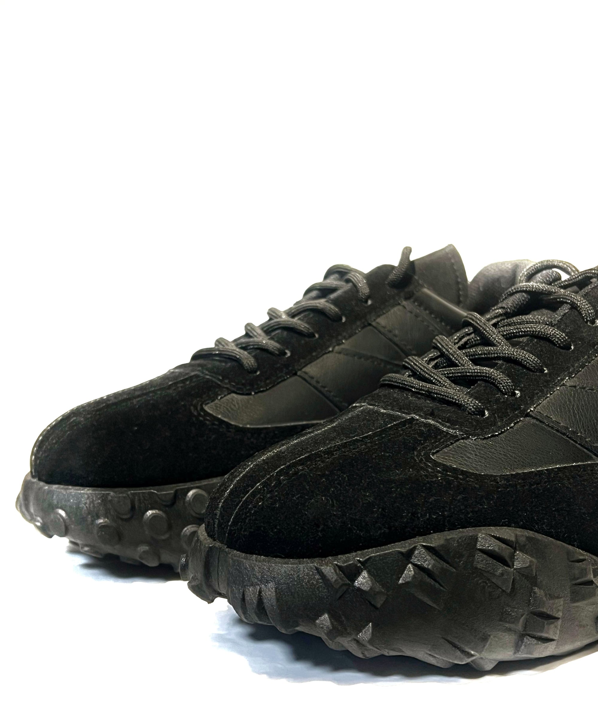 ESSENTIAL MID-TOP